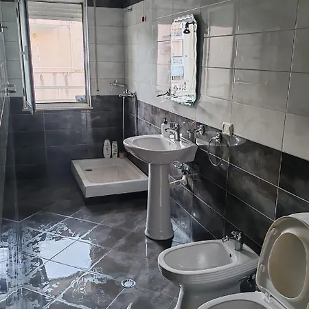 Fresk Area Apartment *